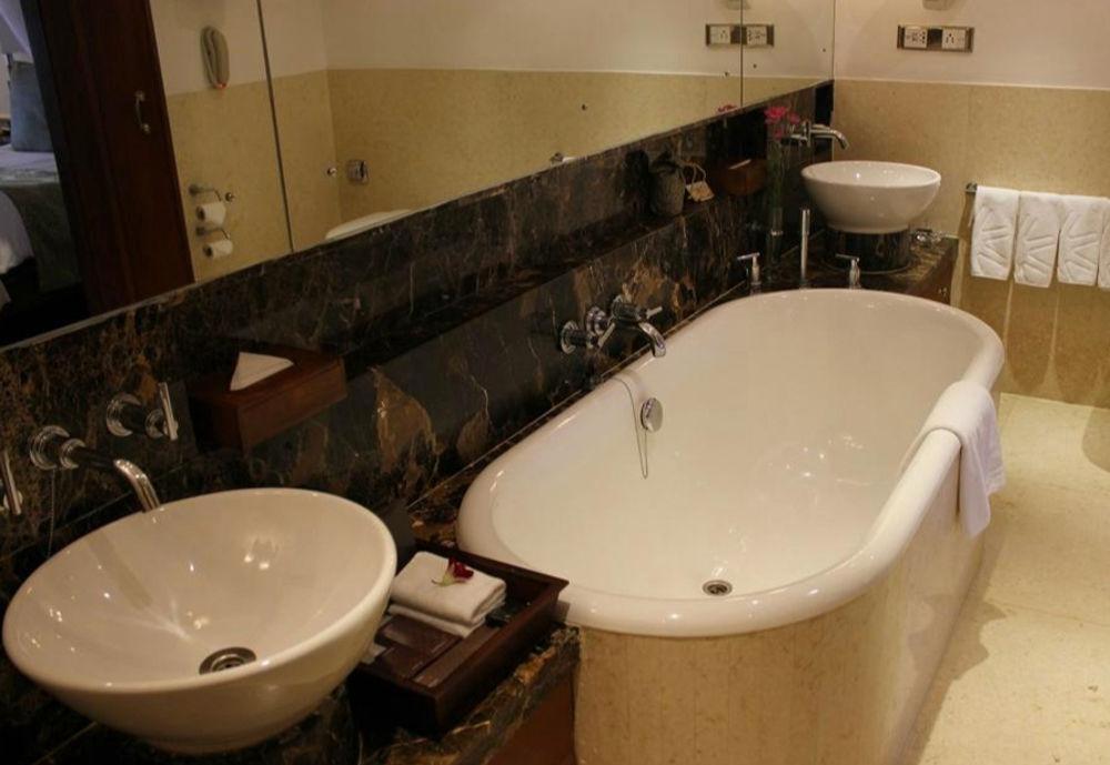 Taj Malabar Resort & Spa, Cochin. Kochi Dış mekan fotoğraf